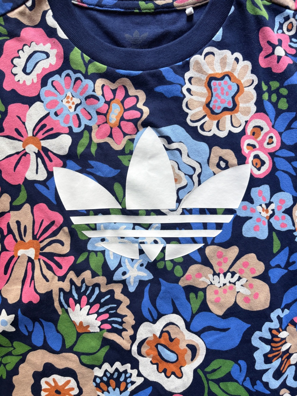 adidas Originals x Liberty London Unisex Tee in All Over Floral Print 11-12Y - Picture 3 of 8